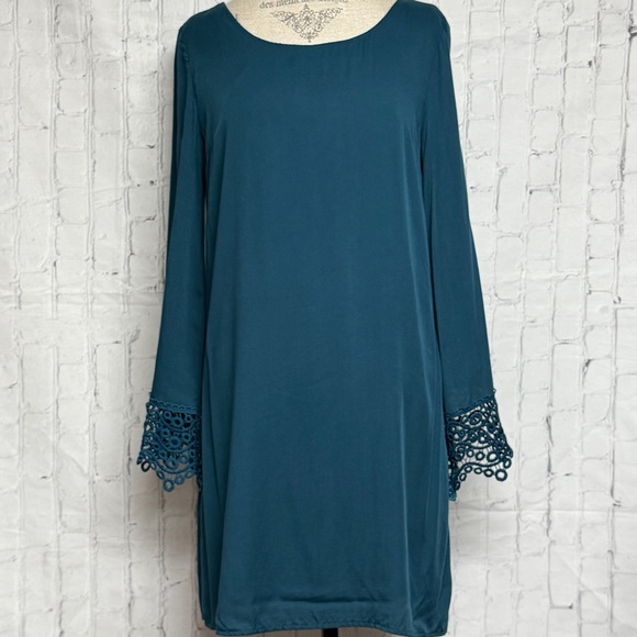 Altar'd State Dresses & Skirts - Altar'd State Teal Midi Dress with Lace Sleeves